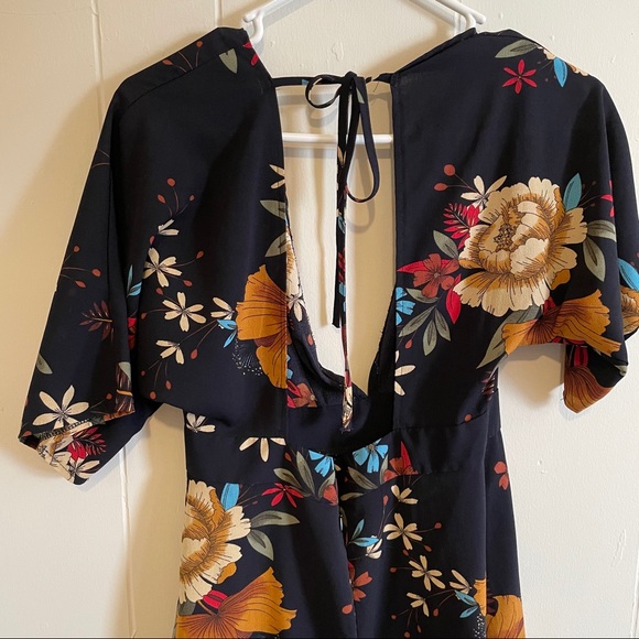 Deep v mini sundress - Picture 6 of 8